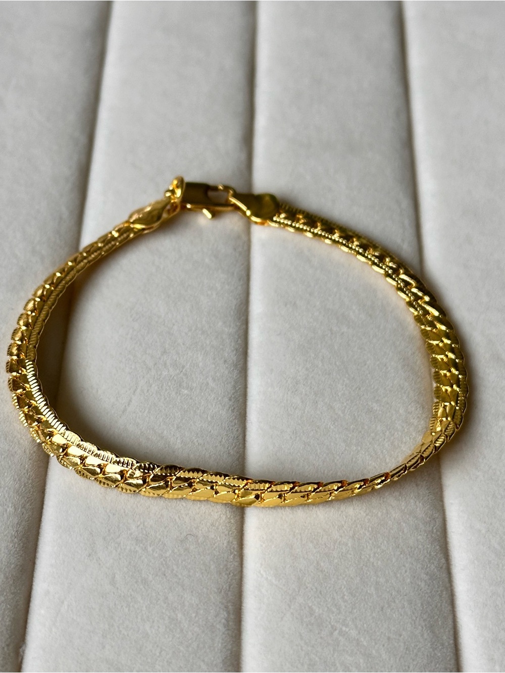 Luxury 18K Gold Plated  Herringbone Chain Unisex Bracelet B04-23